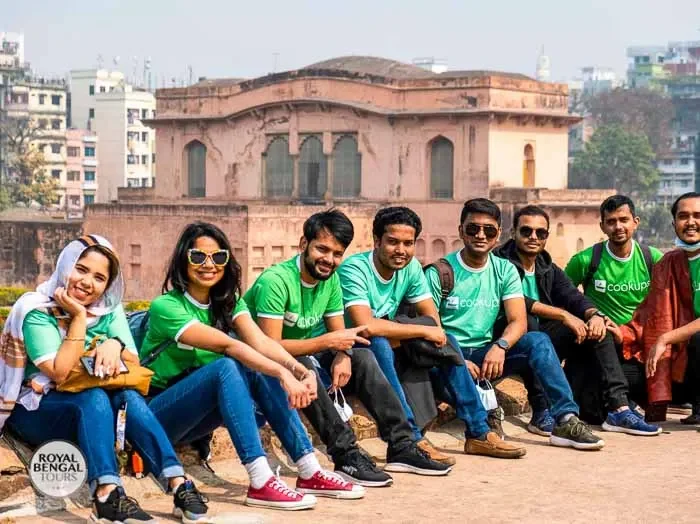 local folks visiting lalbagh fort