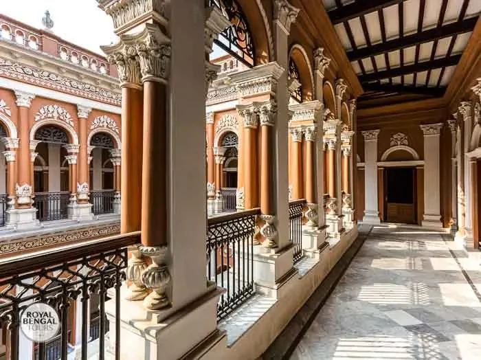 Inner courtyard of Boro sardarbari