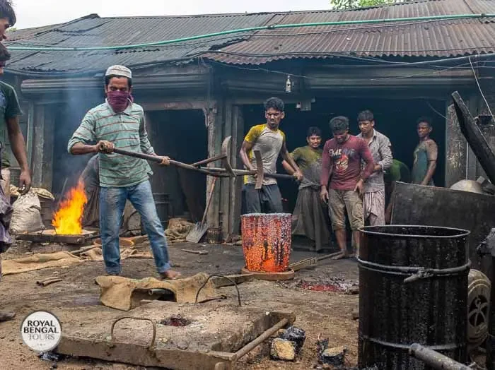 Heavy metal recycling industries around dhaka pollutes the environment