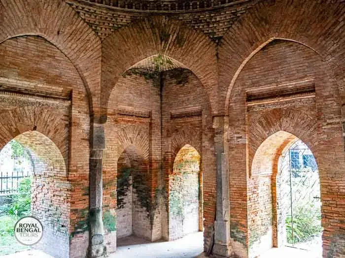 square-shaped mosque style found around Bagerhat